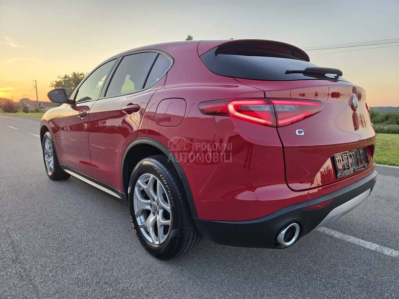 Alfa Romeo Stelvio Q4