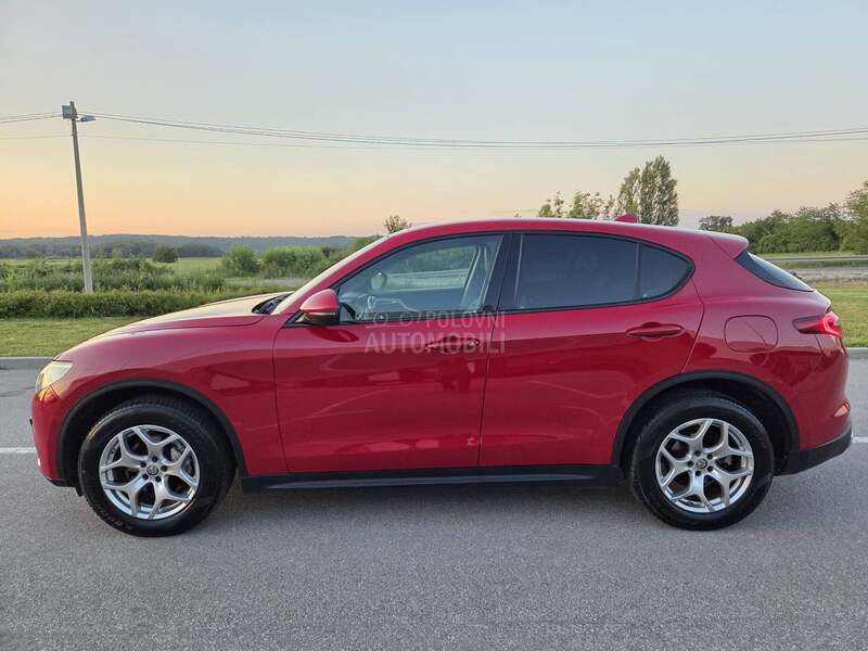 Alfa Romeo Stelvio Q4