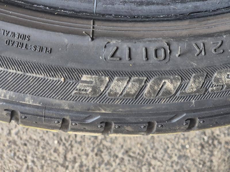 Bridgestone 215/40 R17 Letnja