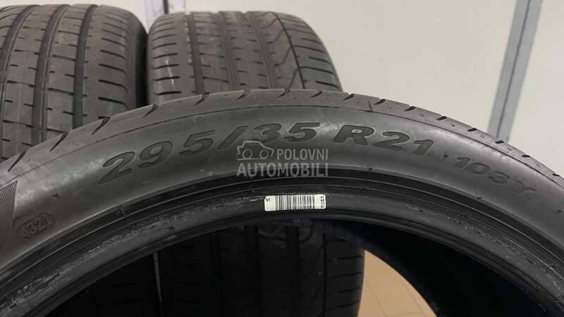 Pirelli 295/35 R21 Letnja
