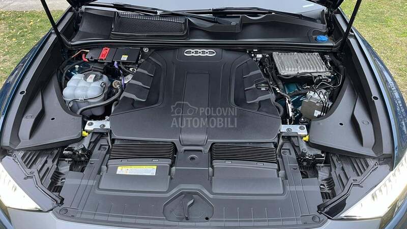 Audi Q8 3.0d S-LINE/MATRIX