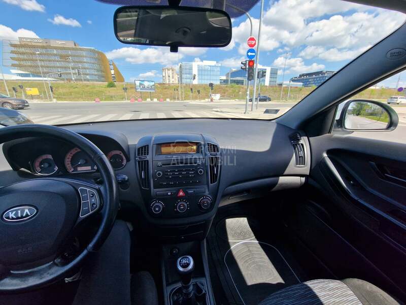 Kia pro_cee`d 