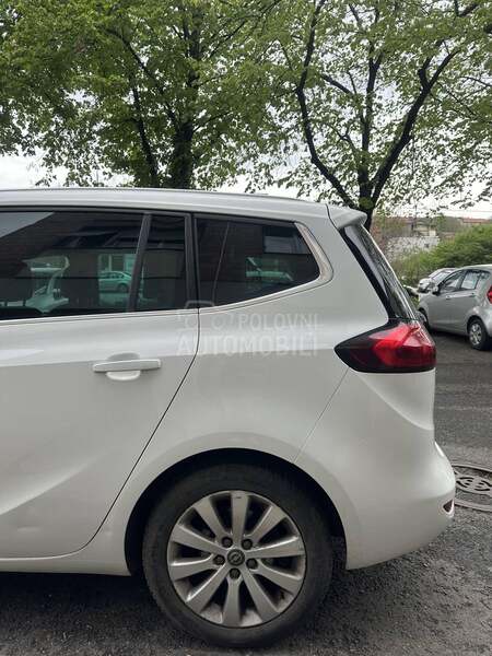 Opel Zafira 2.0 CDTI