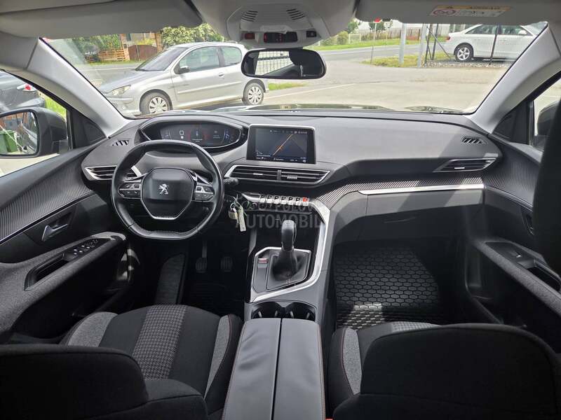 Peugeot 3008 1.6 HDI/NAV/LED