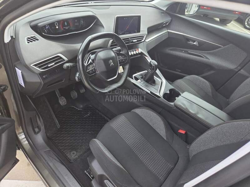 Peugeot 3008 1.6 HDI/NAV/LED