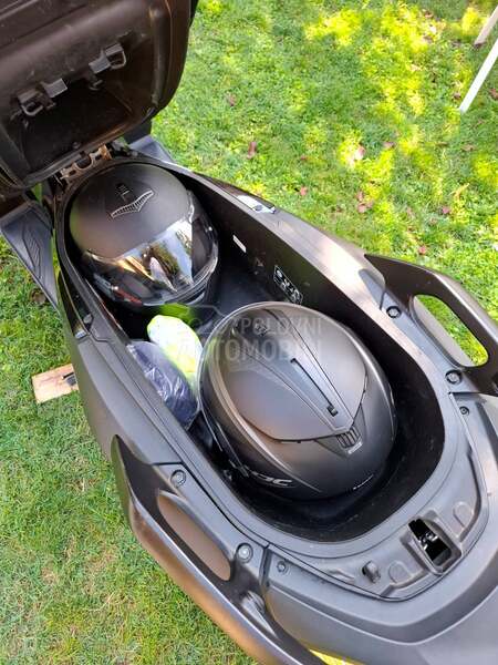 Honda Forza 125