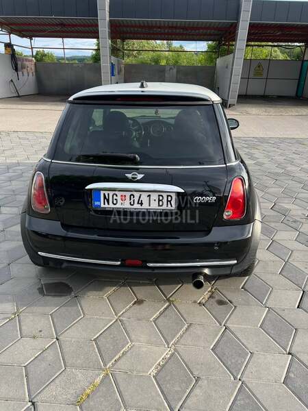 MINI Cooper 