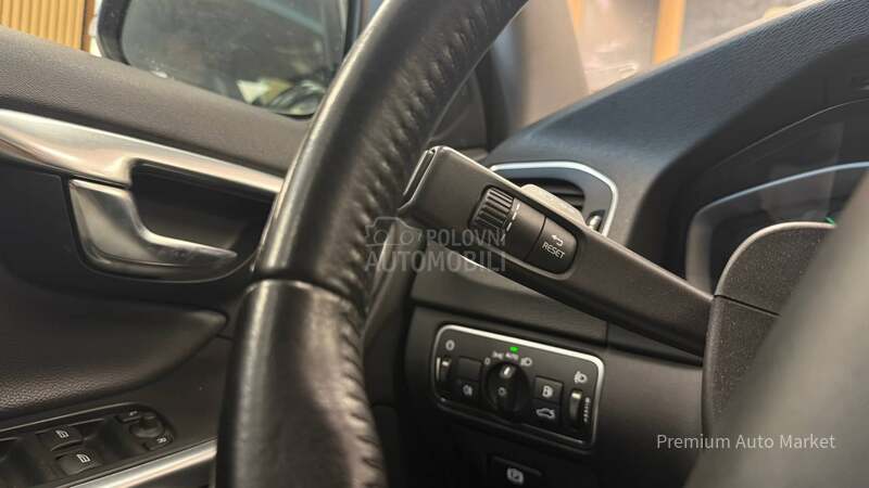 Volvo V60 //2.0 D2/FUL/NOV