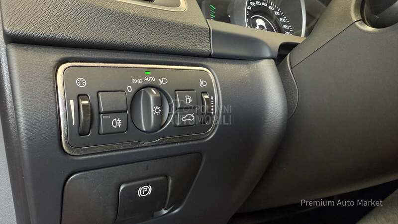 Volvo V60 //2.0 D2/FUL/NOV