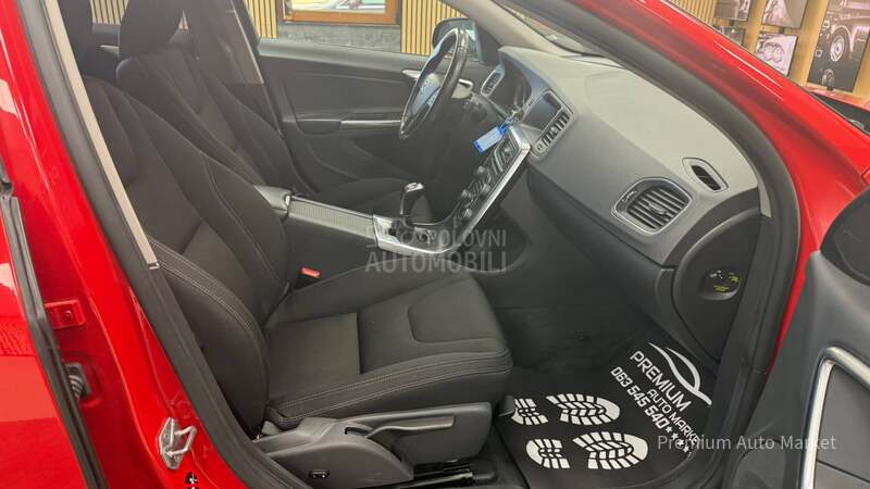 Volvo V60 //2.0 D2/FUL/NOV