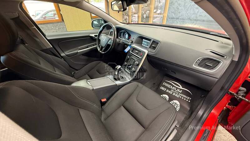 Volvo V60 //2.0 D2/FUL/NOV