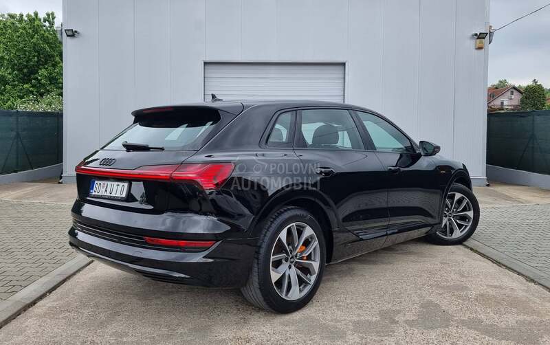 Audi e-tron 55 quattro ADVANCED