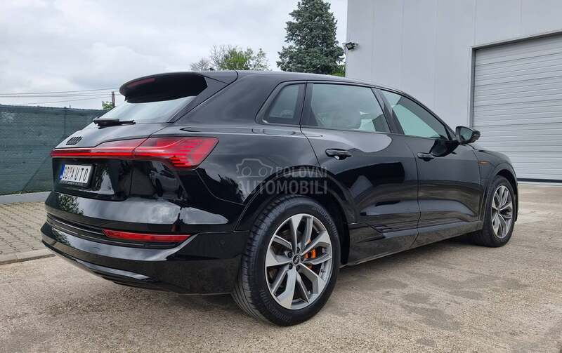 Audi e-tron 55 quattro ADVANCED