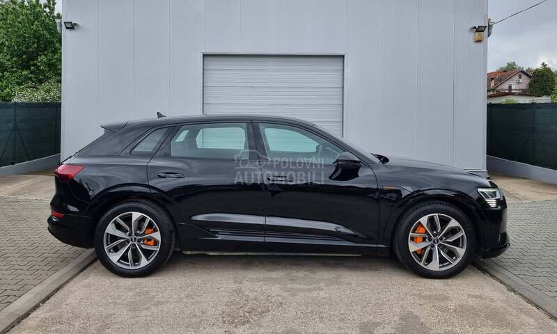 Audi e-tron 55 quattro ADVANCED