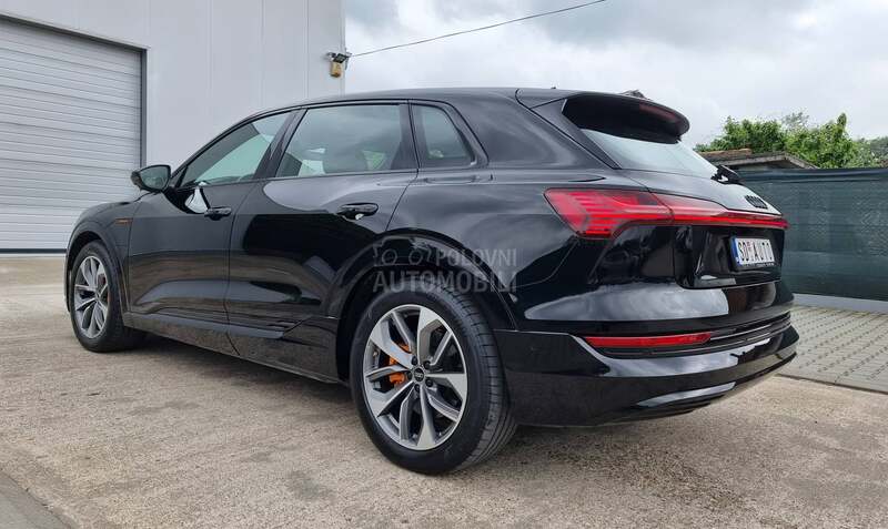 Audi e-tron 55 quattro ADVANCED