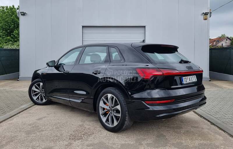 Audi e-tron 55 quattro ADVANCED