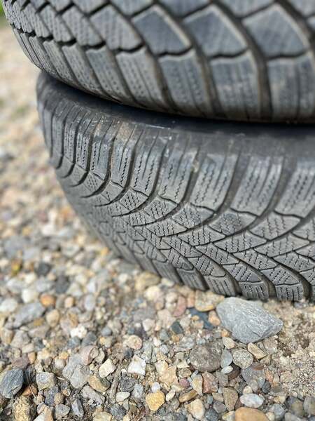 Bridgestone 195/65 R15 Zimska