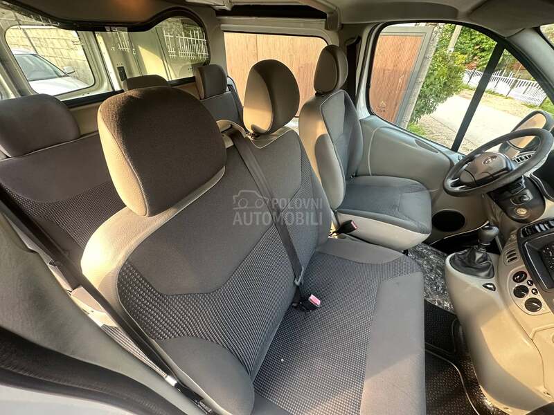 Opel Vivaro 2.5 cdti 6 S E D I Š T A