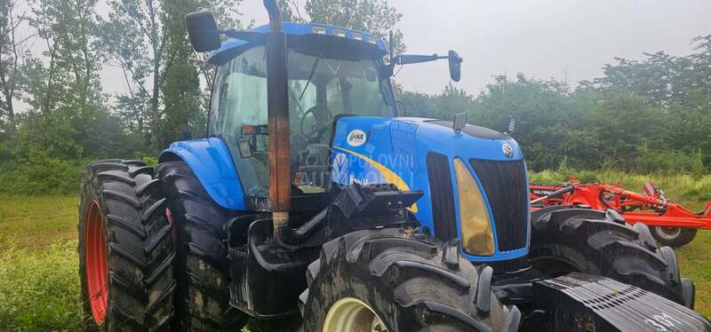 New Holland TG285