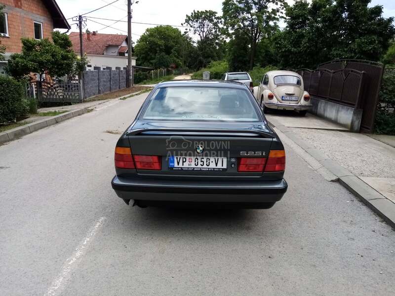 BMW 525 E34
