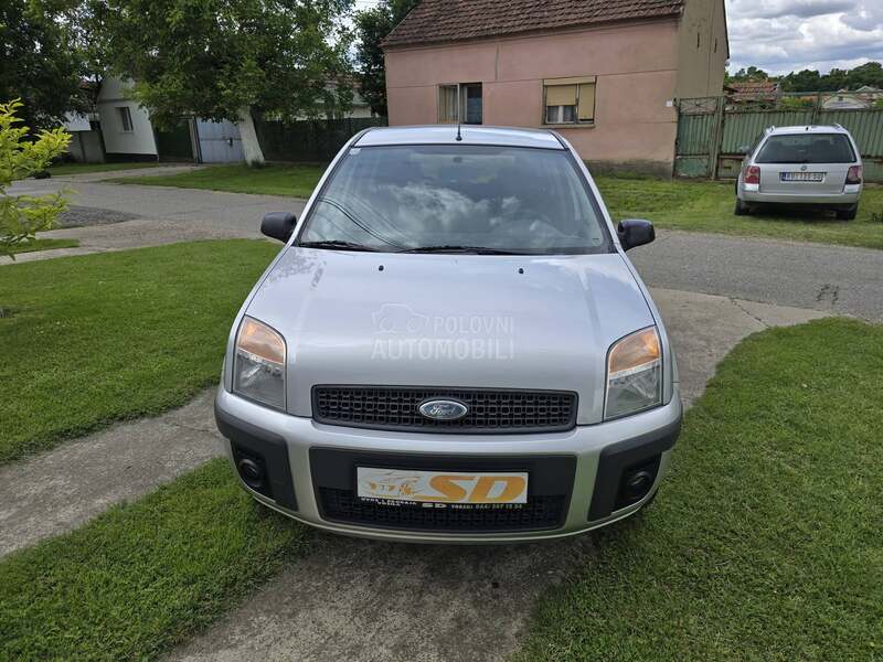 Ford Fusion 1.4b