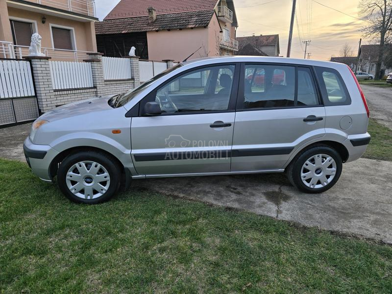 Ford Fusion 1.4b