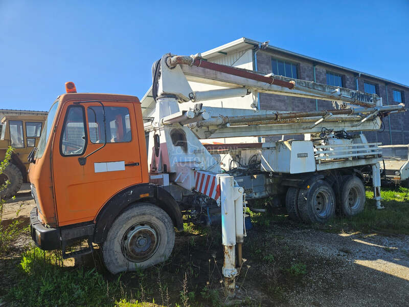 Mercedes Benz schwing 28m