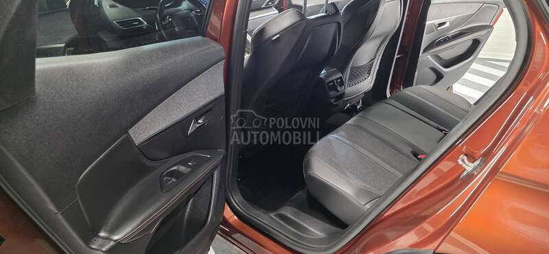 Peugeot 3008 1.6hdi GTline nov