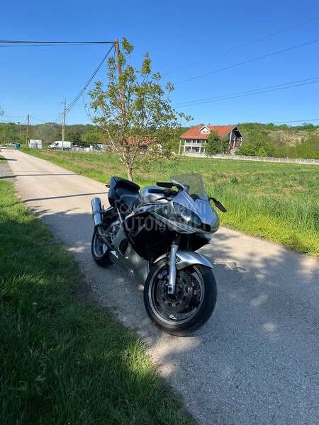 Yamaha r6