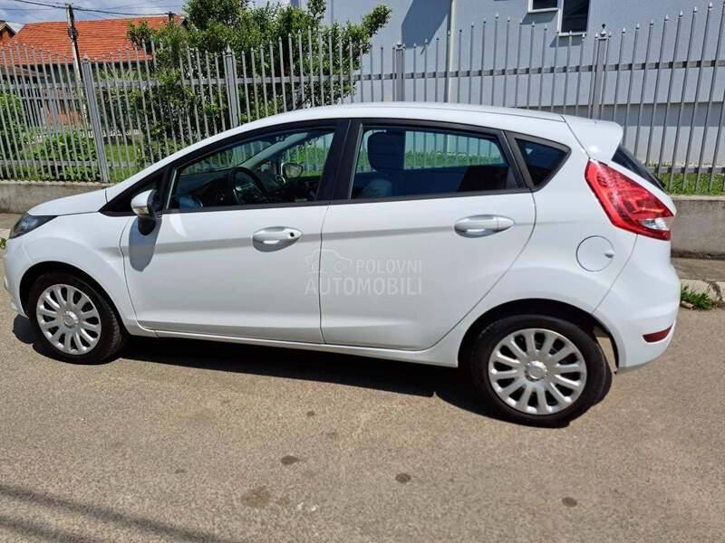 Ford Fiesta 1.4 PREELEPA  2013