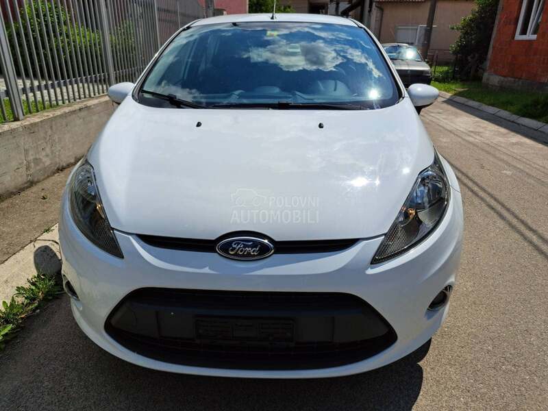Ford Fiesta 1.4 PREELEPA  2013