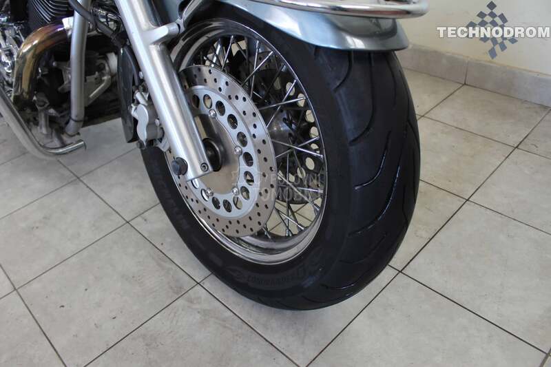 Yamaha XVS 1100 DRAGSTAR