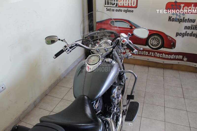 Yamaha XVS 1100 DRAGSTAR