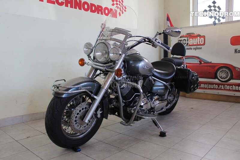 Yamaha XVS 1100 DRAGSTAR