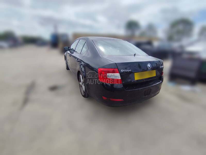 Škoda Octavia 1.6 CLHA 2015. god. -  kompletan auto u delovima