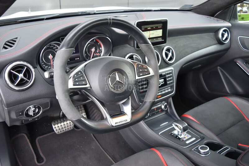 Mercedes Benz GLA 45 AMG 4 Matic
