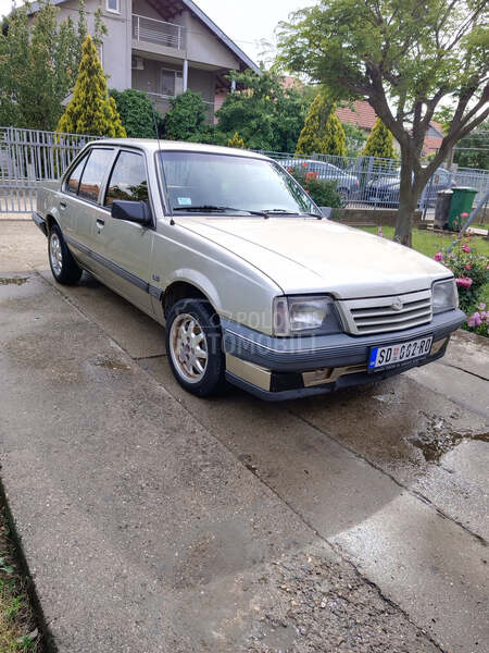 Opel Ascona 