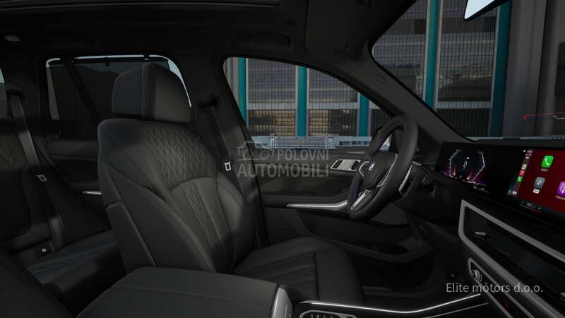 BMW X5 M60i