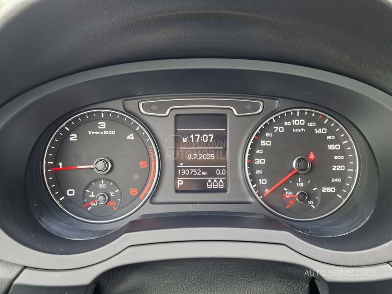 Audi Q3 2.0 TDI S TRONIC 4x4