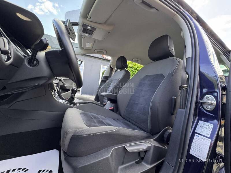 Volkswagen Golf 7 1.6TDI HIGHLINE