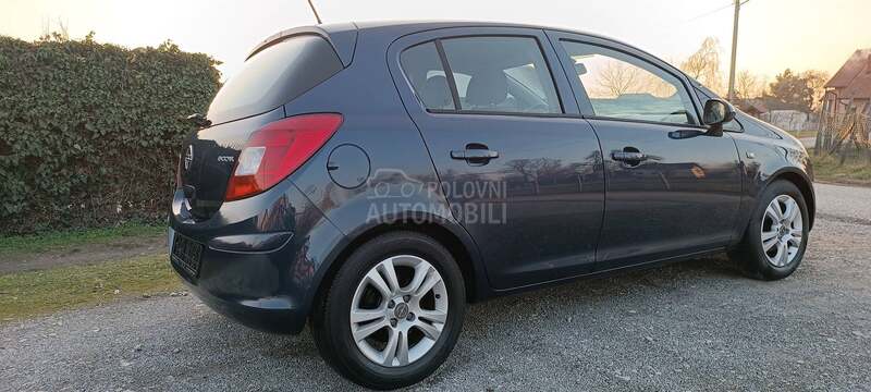 Opel Corsa D 1.3 NAV