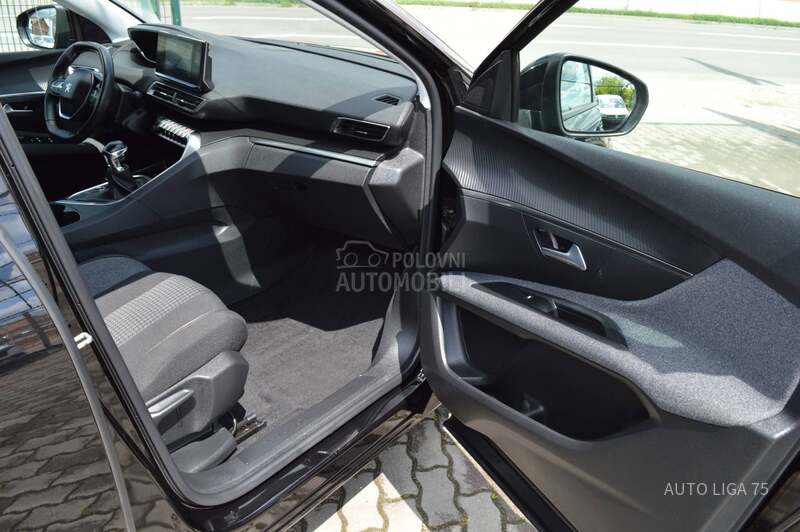 Peugeot 3008 1.5 BlueHDi130 Busin