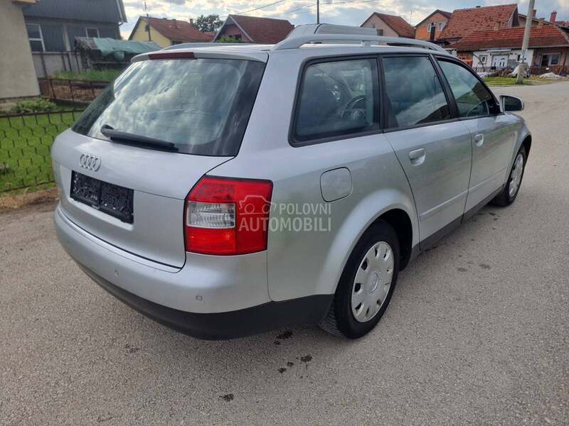 Delovi za Audi A4 2003. god.