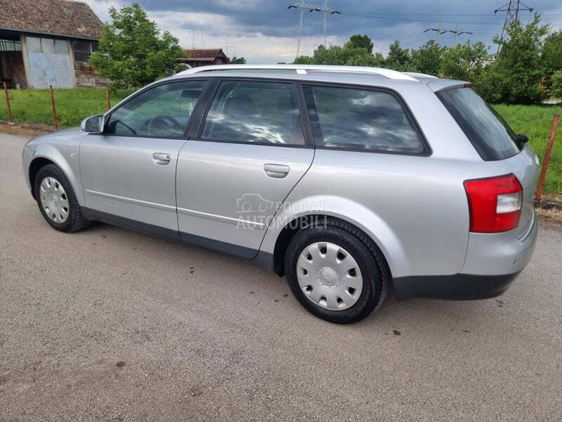 Delovi za Audi A4 2003. god.
