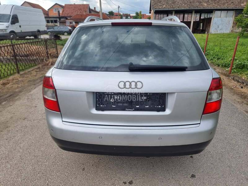 Delovi za Audi A4 2003. god.