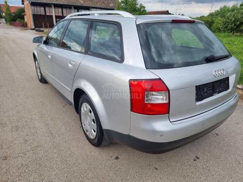 Delovi za Audi A4 2003. god.