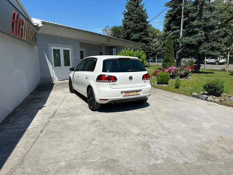 Volkswagen Golf 6 1.6TDI DSG7 HIGHLINE