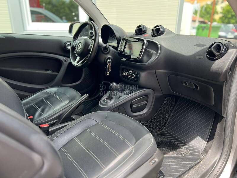 Smart ForTwo AUT/NAV/PANO