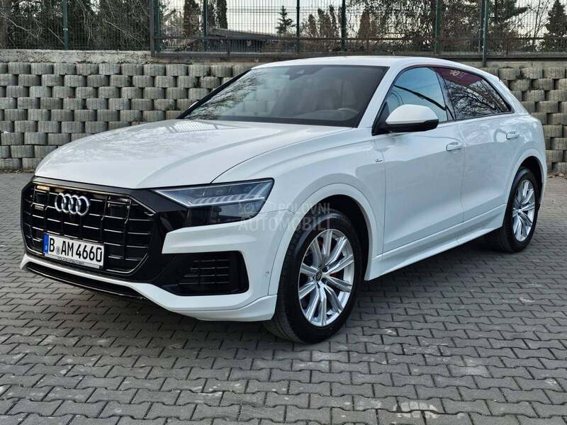 Audi Q8 S line