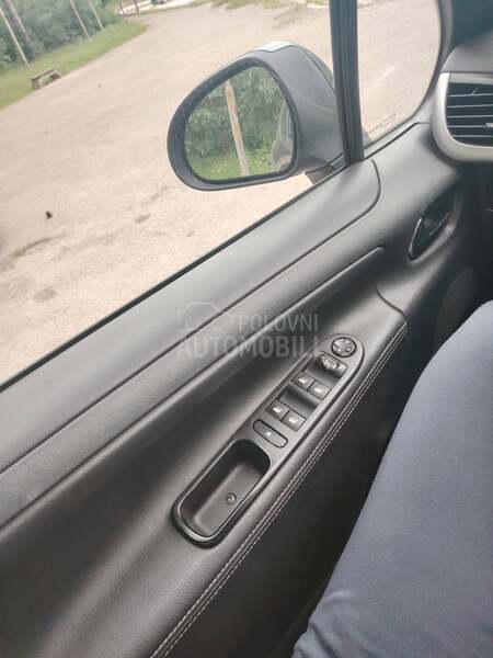 Peugeot 207 1.6 e-HDI Outdoor